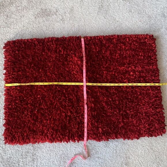 Red Tufted Bath Mat! - Picture 2 of 5